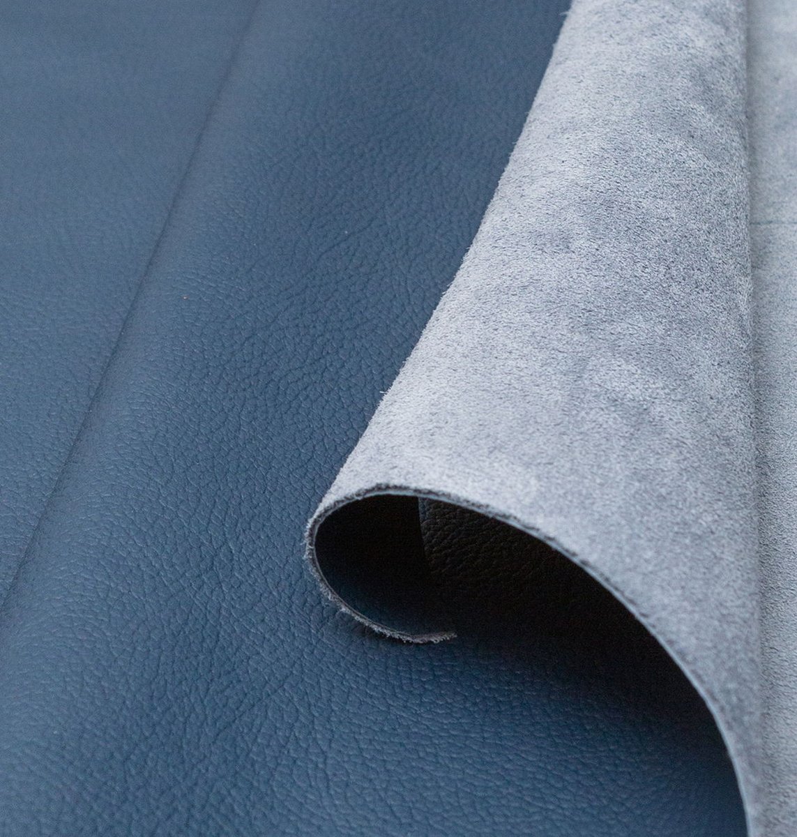 How can a local supply chain transform UK Rail? UK-based seat material suppliers mean shorter lead times, minimised downtime, and keeping projects on track—all while supporting the local economy. Thank you for the collaboration @Railforum

#rail #interiors #MadeInBritain