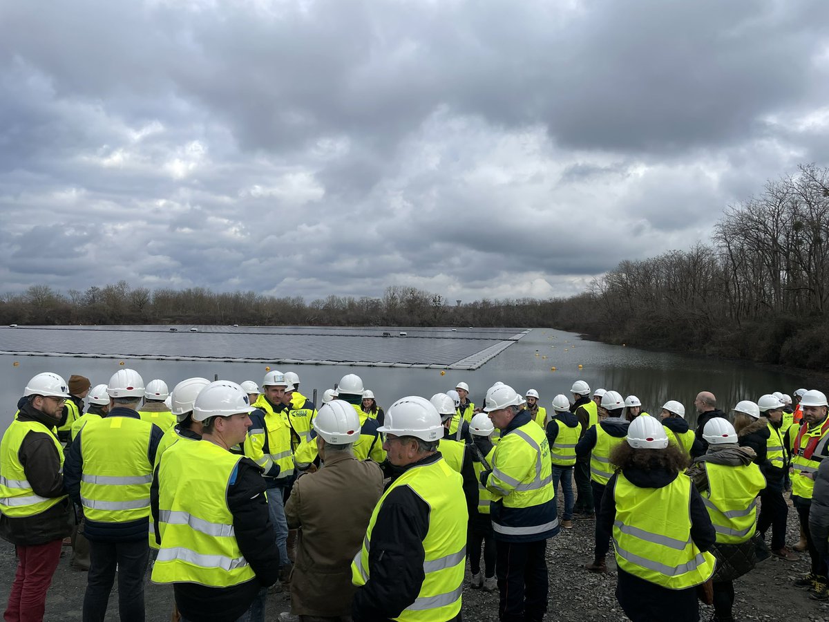 Lancement par <a href="/Versoenergy/">Verso Energy</a> de la construction de sa 8ème centrale solaire. La centrale de Gueugnon est flottante et a une puissance de 22MW au service de la décarbonation !
#Reindustrialisation #Souveraineté #Décarbonation