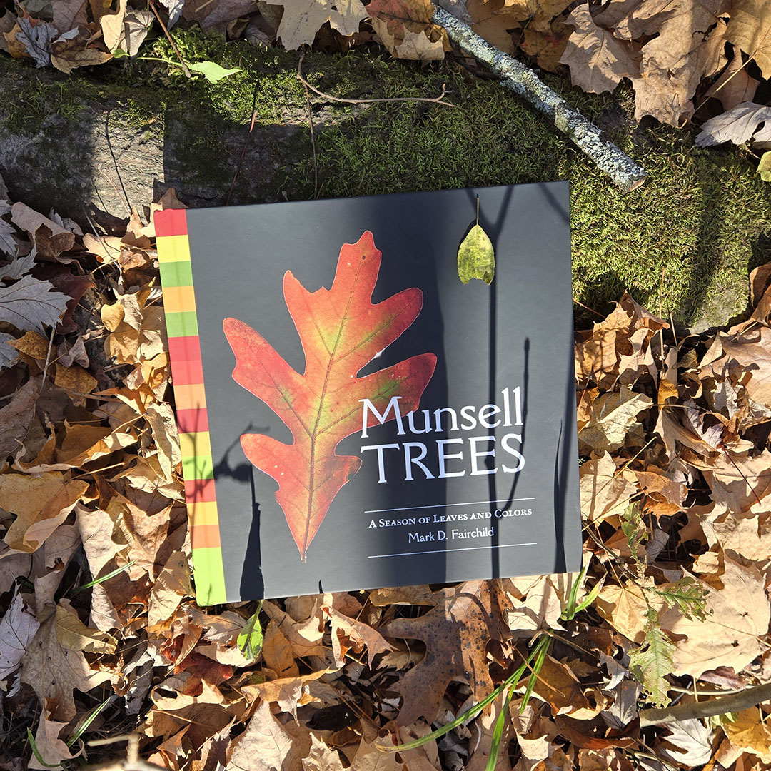 Join us at Winterfest this Saturday! Warm up at our booth in Stewart Lodge from 12-2 &amp; meet Mark Fairchild - author of Munsell Trees - and get a special discount on his book featuring leaves from #MendonPondsPark! 🍁🍂❄️

Find out more here : monroecounty.gov/parks-winterfe…

#Winterfest