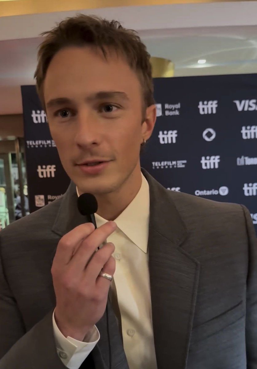 💭 (@haydrewthinker) on Twitter photo 