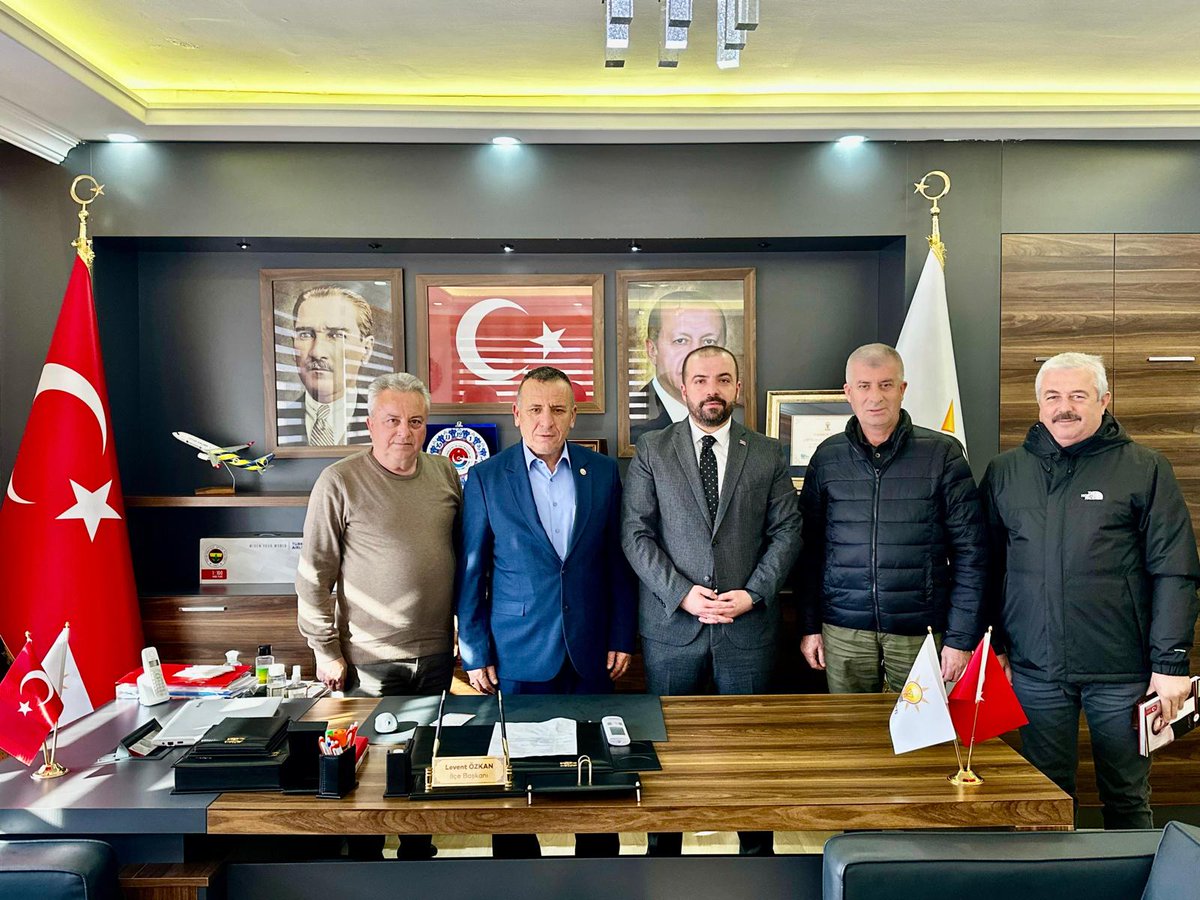 buyukmubadele's tweet photo. Büyük Mübadele Derneği yönetim kurulu başkanı Sabit Semiz ve yönetim kurulu üyeleri Çatalca AK Parti ilçe başkanı Sayın Levent Özkan' ı makamında ziyaret etti.
#catalca #mubadele #dernek #istanbul https://t.co/9kSRDQYWKE