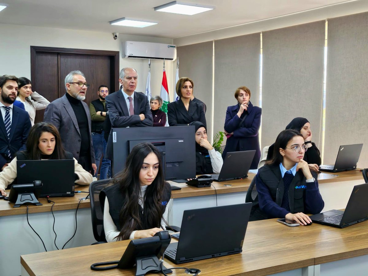 Visite de l'Ambassadeur <a href="/Herve_Magro/">Hervé Magro</a> au <a href="/CNRSL/">CNRS Lebanon</a> où il a été reçu par la SG <a href="/tamara_elzein/">Tamara ELZEIN 🇱🇧</a> et les directeurs des centres de recherche. 

La 🇫🇷 soutient le CNRS-L via de multiples coopérations, notamment la gestion des crises, l'engagement technique et les échanges scientifiques.