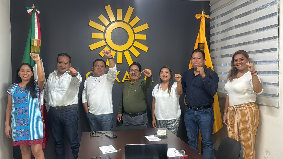 PRDOaxacaA's tweet photo. ¡Hoy es un gran día! ☀️
Con el respaldo de la ciudadanía estamos convencidos que los nuevos comienzos son el principio de algo extraordinario 🙌🏻
#NuevosComienzos #nuevasoportunidades #partidolocal #PRDOaxaca https://t.co/W07CqG0IFH