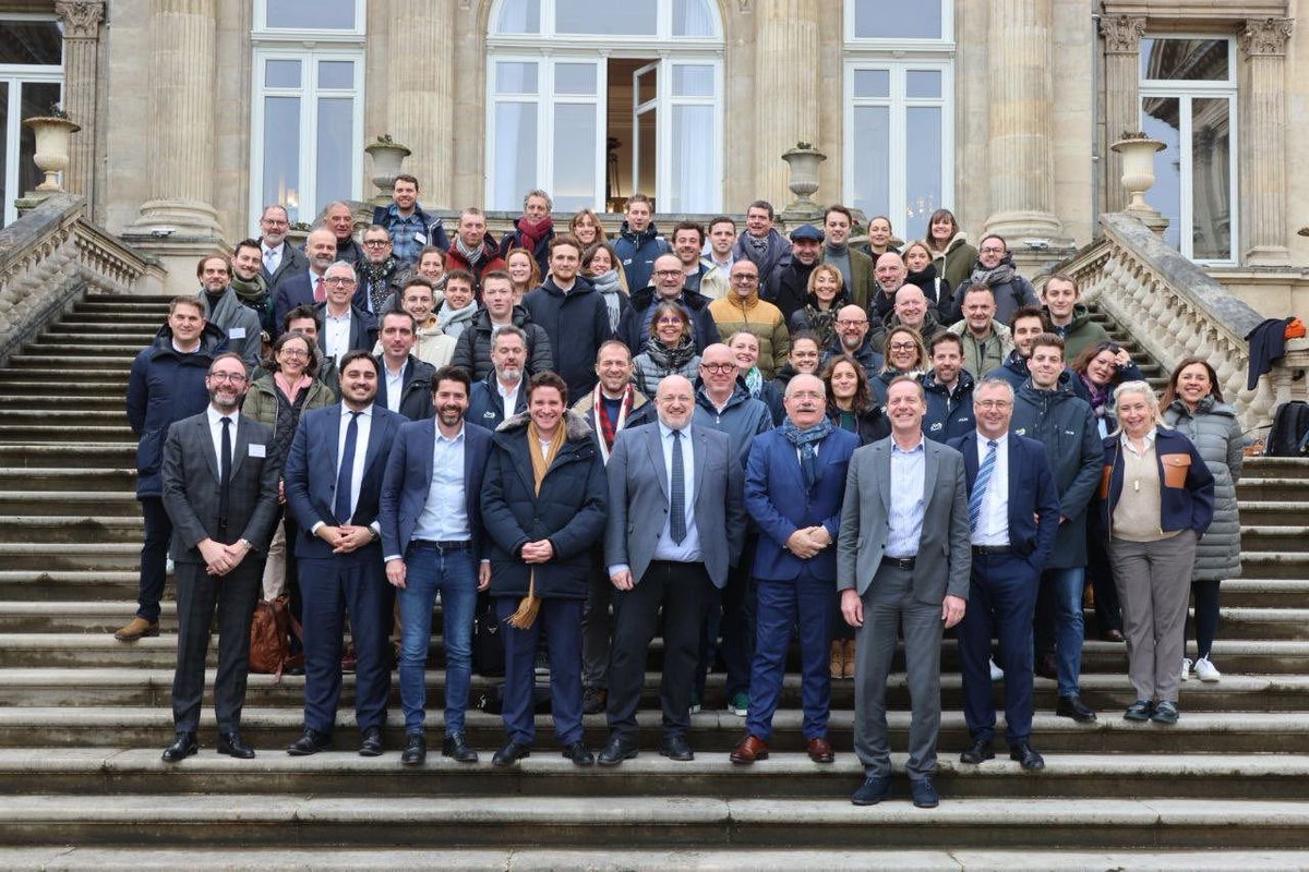 Damien Castelain (@damiencastelain) on Twitter photo 🚴♂️Avec <a href="/amaurysport/">A.S.O.</a>, le <a href="/departement59/">Département du Nord</a> et la région <a href="/hautsdefrance/">Région Hauts-de-France</a>, cap sur le Grand Départ du <a href="/LeTour/">Tour de France™</a> de France ! La <a href="/MetropoleLille/">Métropole Européenne de Lille</a>, terre d’accueil des grands événements, se prépare à faire vibrer le monde entier. Rdv en juillet 2025 pour un moment historique. #TDFMEL2025 🚴♂️Avec <a href="/amaurysport/">A.S.O.</a>, le <a href="/departement59/">Département du Nord</a> et la région <a href="/hautsdefrance/">Région Hauts-de-France</a>, cap sur le Grand Départ du <a href="/LeTour/">Tour de France™</a> de France ! La <a href="/MetropoleLille/">Métropole Européenne de Lille</a>, terre d’accueil des grands événements, se prépare à faire vibrer le monde entier. Rdv en juillet 2025 pour un moment historique. #TDFMEL2025