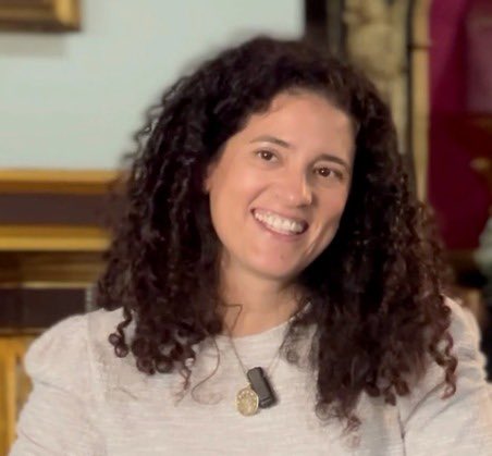 WomANDigital_'s tweet photo. 💬”La #tecnología debe diseñarse y utilizarse de manera que refleje lo valores humanos como la equidad, la justicia y la inclusión”
… ✋Palabra de Ana María Sánchez Montero, nuestra #ReferenteWD de este mes, con quien estrenamos 2️⃣0️⃣2️⃣5️⃣ poniendo el foco en un ámbito un poco desconocido y en lo que realmente importa: la computación cuántica y las personas 🔝
Te dejamos lectura para la tarde⤵️
https://t.co/M06m4PMK5K