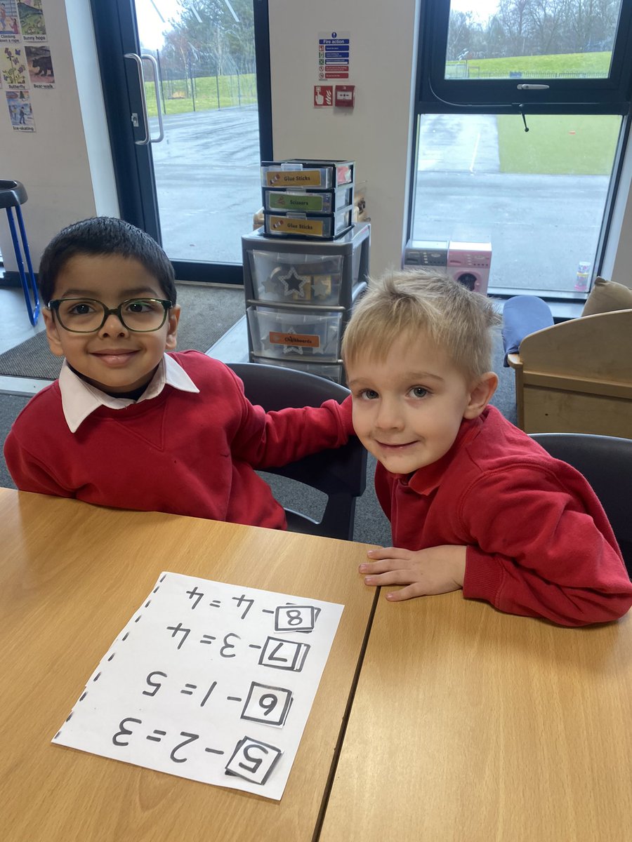 2Halfmerke's tweet photo. A little challenge with our numeracy this morning. https://t.co/nS7oFPvIfR