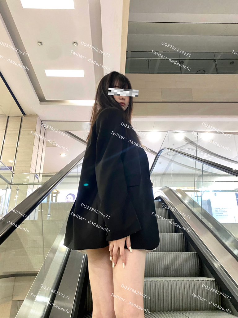 挑战不穿内裤出门 挑战成功✌
 #漏出 #女S #四爱女攻 https://t.co/Jb27gDu7kf