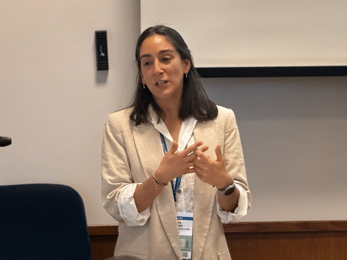 «¿Evangelizamos comunicando o comunicamos evangelizando?»

«Generemos redes encontrándonos para mostrar a Cristo»

Marta Winter (<a href="/ucatolica/">Universidad Católica</a>)

➡️ Evangelizando a las Nuevas Generaciones: Innovando en la comunicación de la fe.

#ChurchCom