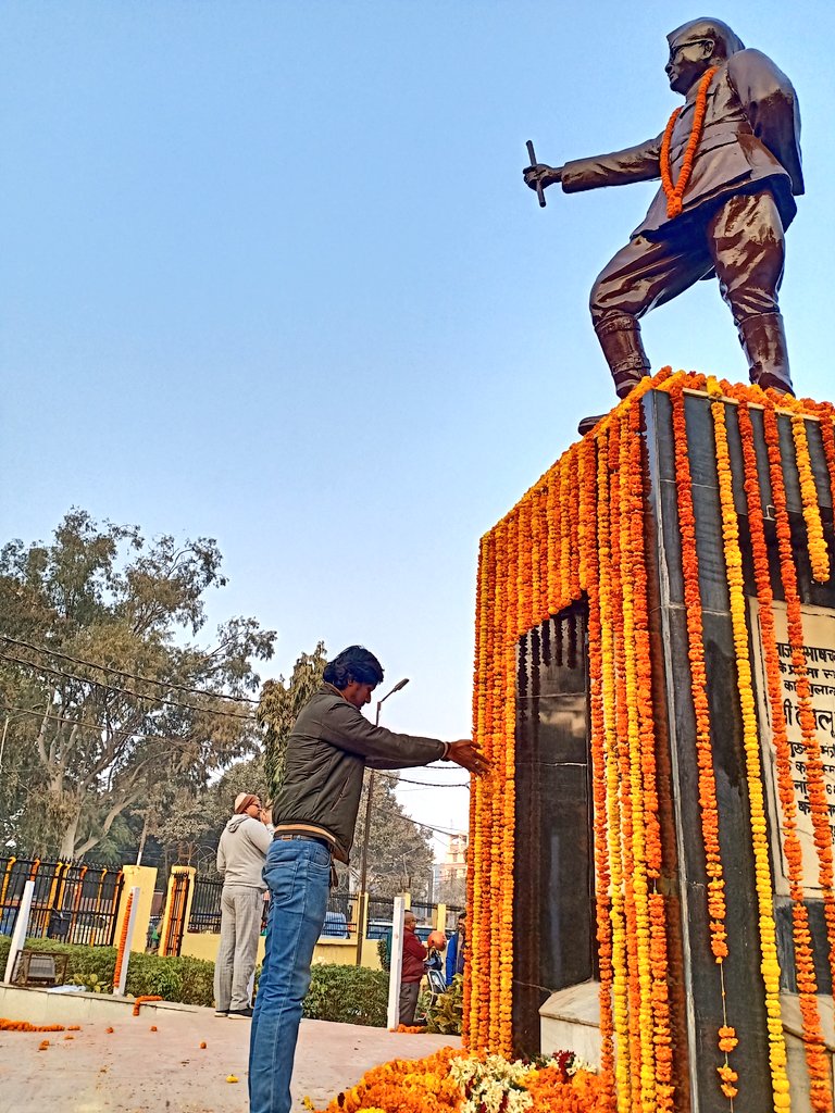 KunalSikand's tweet image. महान स्वतंत्रता सेनानी नेताजी सुभाष चंद्र बोस जी की जयंती पर उनके चरणों में श्रद्धासुमन अर्पित किया।
#ParakramDivas
#SubhashChandraBOS
#Lokmanch4India #लोकमंच #Lokmanch