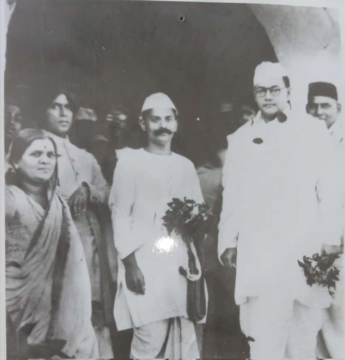 Visit of देशगौरव नेताजी सुभाषचंद्र बोस to टिळक राष्ट्रीय विद्यालय,  खामगाव  
15 September 1939.
Shared today on the occasion of his birth anniversary. 
#अमर_नेताजी #Amar_Netaji