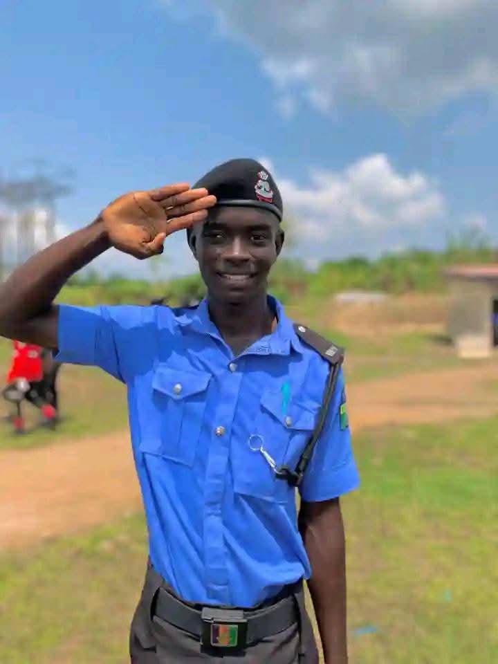 GodwinOffiono's tweet photo. To the accomplished 55th Intake, I encourage you to serve Nigeria with dedication and make Ogoja/Yala, Cross River State and our great nation proud.

As we move forward, I remain hopeful for more employment opportunities for my dear constituents.

Congratulations once again. https://t.co/mtHJtPnJAZ
