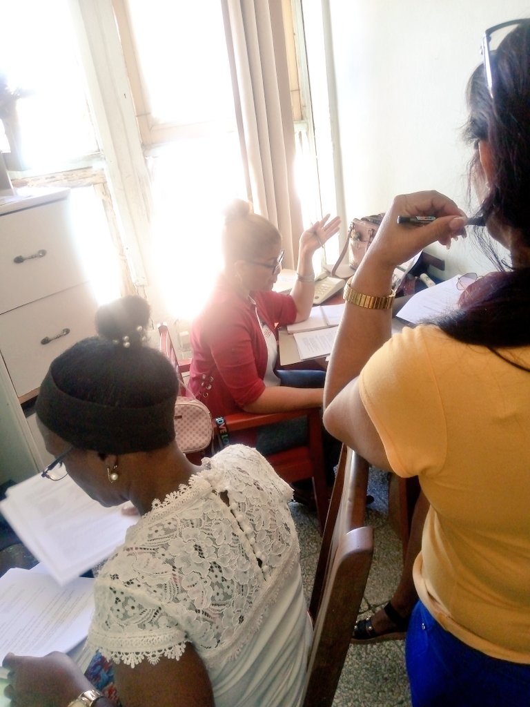 AMPPMella's tweet photo. #Mella, #SantiagoDeCuba. Fructífero intercambio de la comisión de trabajo que representa al Dpto Independiente de Órganos Locales del Poder Popular provincial con los diferentes dptos que conforman la AMPP Mella, las líneas de trabajo están trazadas. #LosDesafiosDelPoderPopular https://t.co/2f0u4ktrRO
