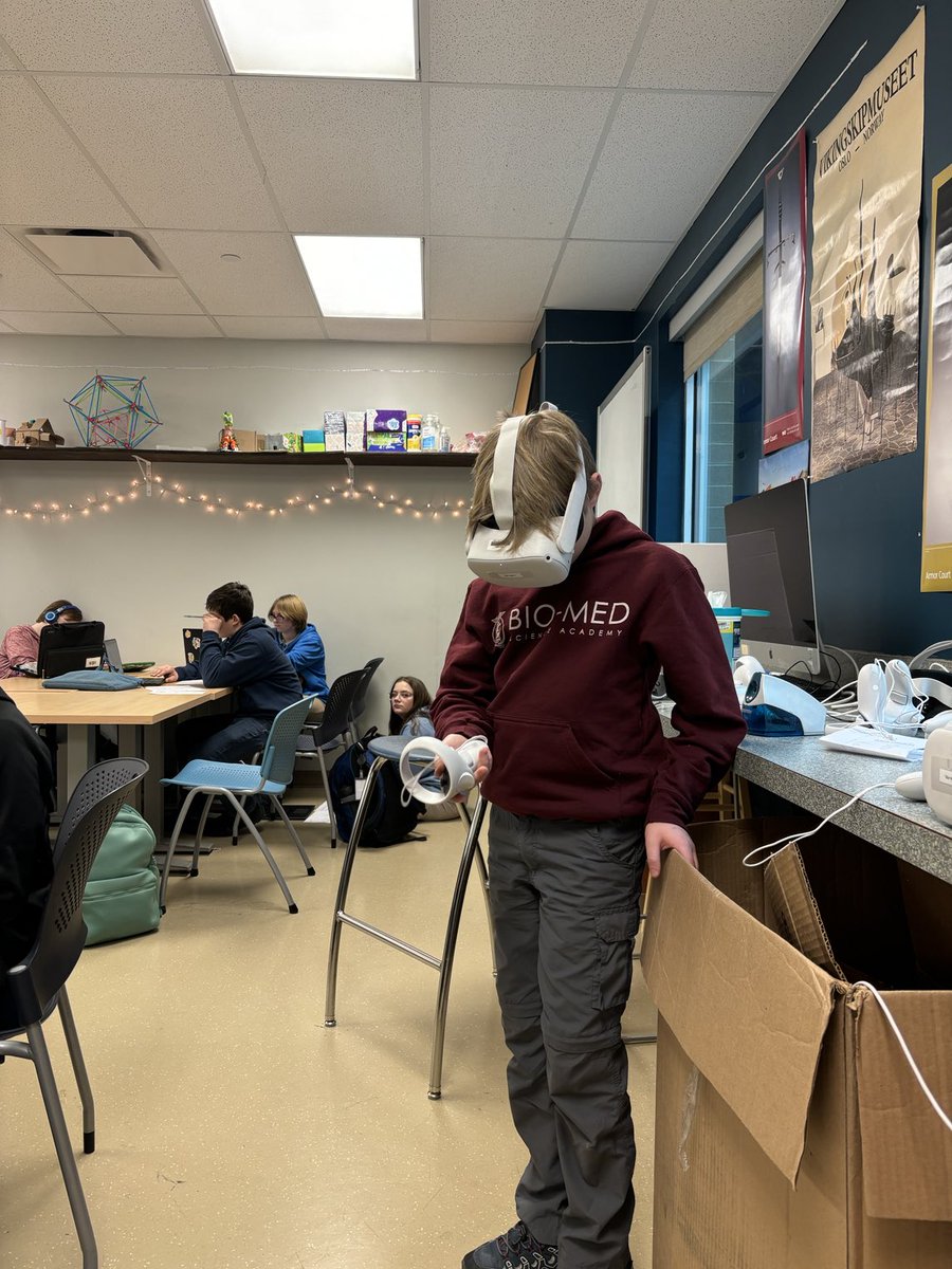 msalang's tweet image. 7th grade taking a 3D tour of Mongolia today. #ourBMSA #OAISS #osln
