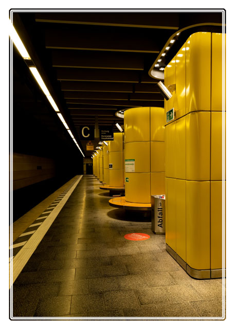 photos_dsmith's tweet image. The pleasing #colourscheme of the #Rosenheimer #Platz #station on the #suburban #railway @DB_Bahn in #Munich #Germany. At this time, there were no #passengers waiting for the next #train. #streetphoto #PhotographyIsArt. See more #images and #photography at darrensmith.org.uk