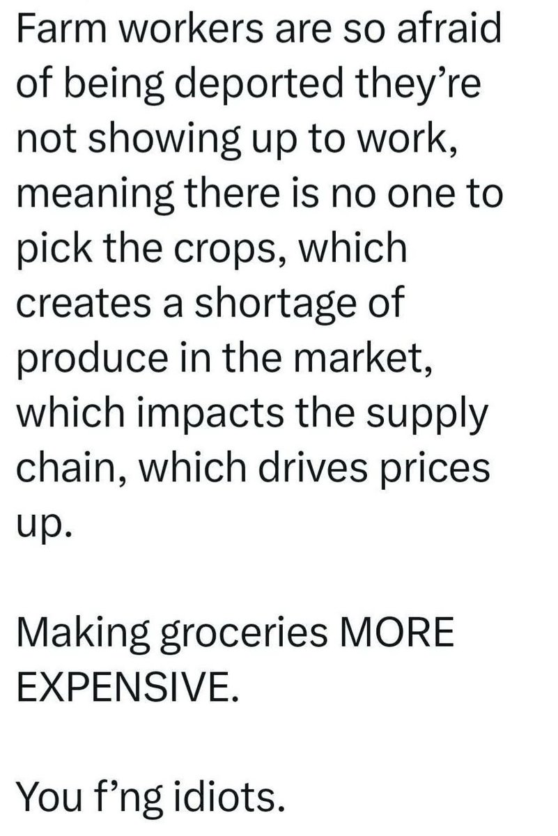 Hilltop__Leader's tweet image. #MAGA #Trumpers Get your asses out to the fields and start picking you brain dead morons! Fvk you all straight to hell! 🖕🤬 Nice work you effing FOOLS!