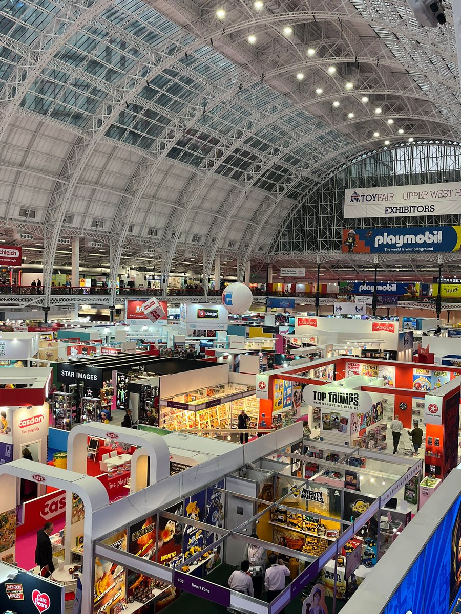 GiraffeInsights's tweet photo. TOY FAIR 2025 WRAPPED!

The Giraffe team had a great team checking out the exciting trends and innovations shaping the toys and games industry this year. https://t.co/AKK59eP3yL