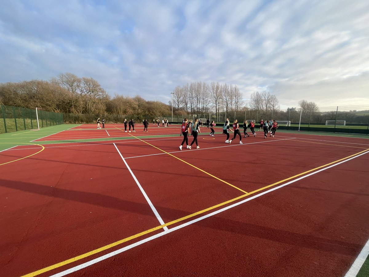 Great to welcome <a href="/PencoedPE/">Pencoed PE Dept</a> &amp; <a href="/MaestegPE/">Maesteg PE HWB</a> over for a triangular last night 🤝

Our 10&amp;11 teams enjoyed the run out and practise for moderation 💪🏻

Well done to all involved 🩵