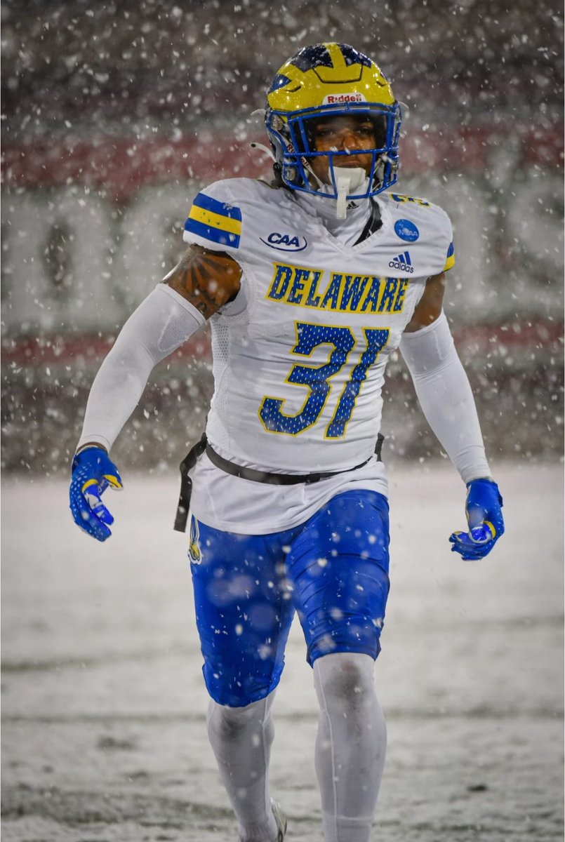 omari_russell's tweet photo. Blessed to receive a(n) offer from the university of Delaware 💛💙
@Coach_ArtLink 
@Andrew_Ivins 
@ChadSimmons_ 
@JohnGarcia_Jr 
@polk_way 
@Anthony34352017 
@oneway7on7 
@H2_Recruiting 
@adamgorney https://t.co/brWHx93ebt