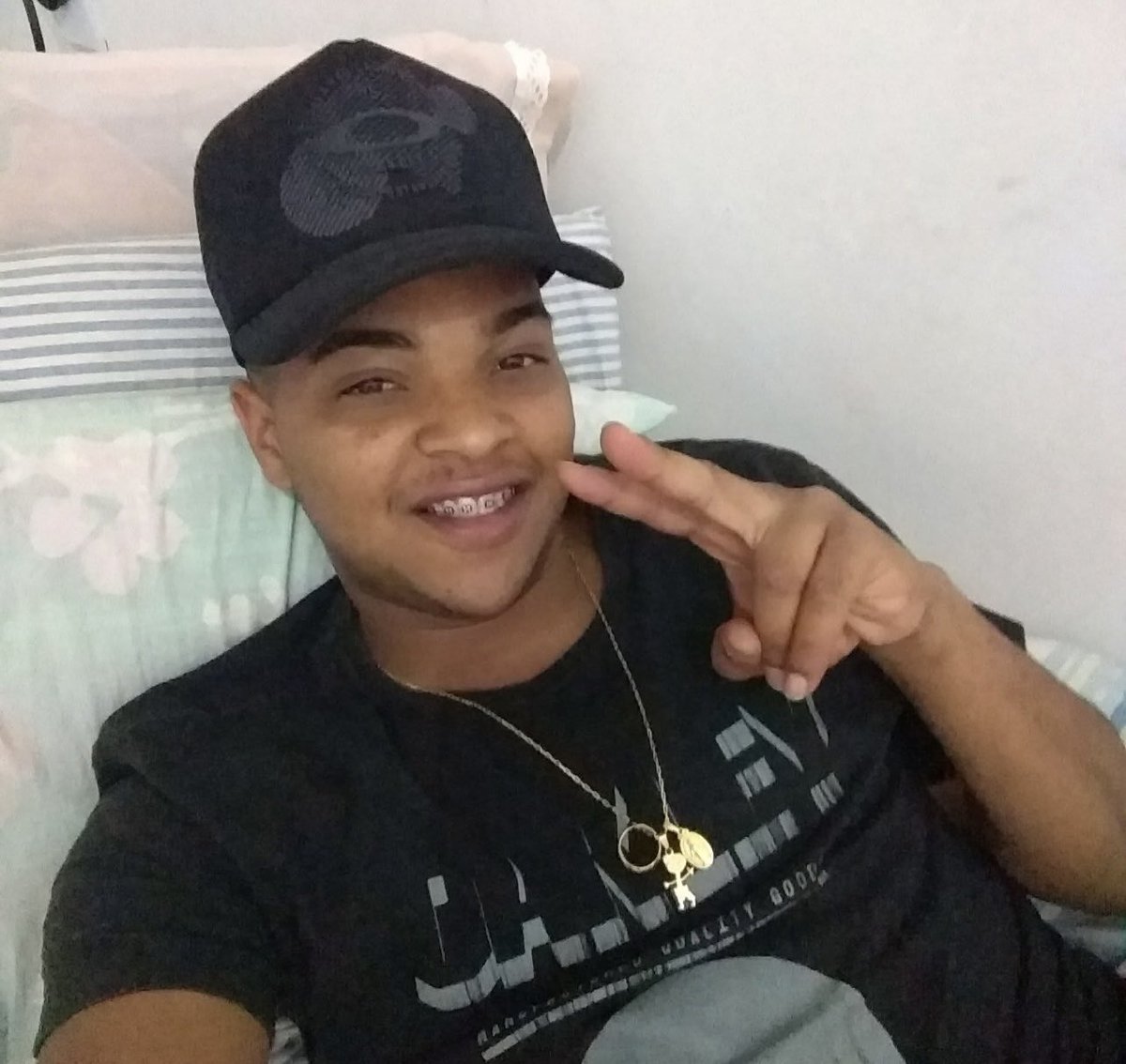 opentelhol's tweet photo. Bandidos da Boca de Fumo 
Controlada por 👇👇
( Walber da Silva Monteiro)
Vulgo Carioca 
São eles
👇👇👇👇
Joaninha 
HG
João 
Matheus
Lk
Nego
Nescau
Se encontram misturados 
Na manifestação
Alô 18 BPM 🫡 https://t.co/kjuy9VjZ6u