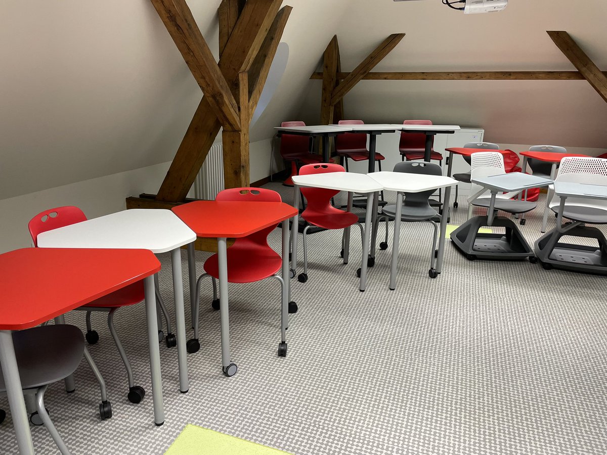 Réunion de la commission numérique au lycée technologique St André 
Un grand merci à M Pfertzel pour son accueil + Sandrine pour l’organisation
Au programme le bilan des #TraAM, la 12ème édition du Challenge Management, le prochain EduFlash et nos expérimentations autour de l’IA