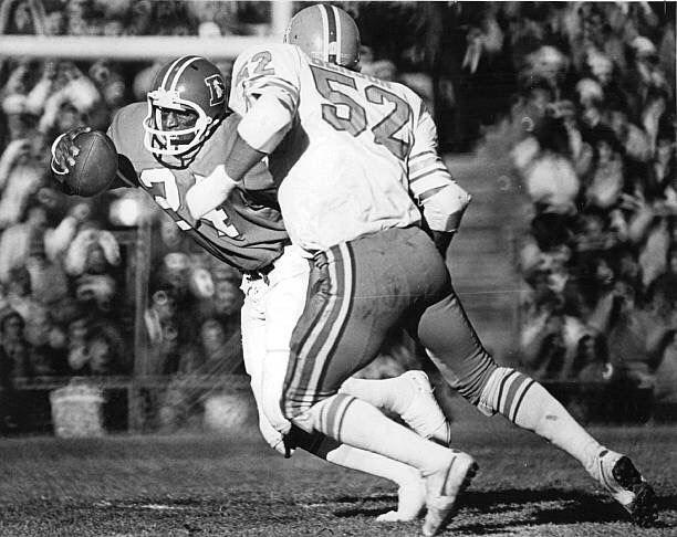 BudsOilers's tweet photo. Remembering former Oilers LB Duane Benson, who passed away on this date in 2019. He was 73 #LuvYaBlue #RIP 🙏 https://t.co/mrpu5m2AXG