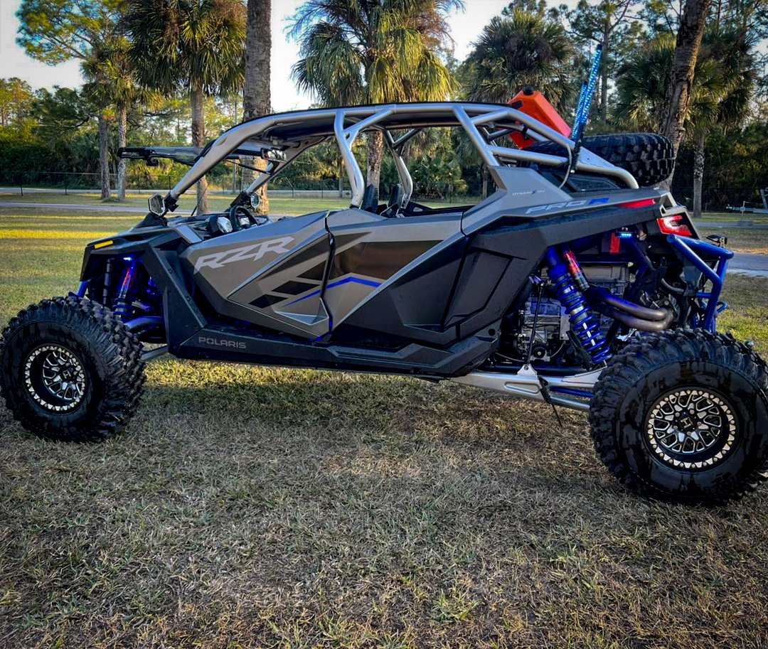 superatvtweet's tweet image. 🥶 @southern_xtreme_sounds has this
#PolarisRZR #ProR dialed in and #BuiltforBattle with
#SuperATV front and rear bumpers with custom powder
coat, a full skid plate, flip up front windshield,
#WarriorTires, &amp;amp; so much more! 💪😎