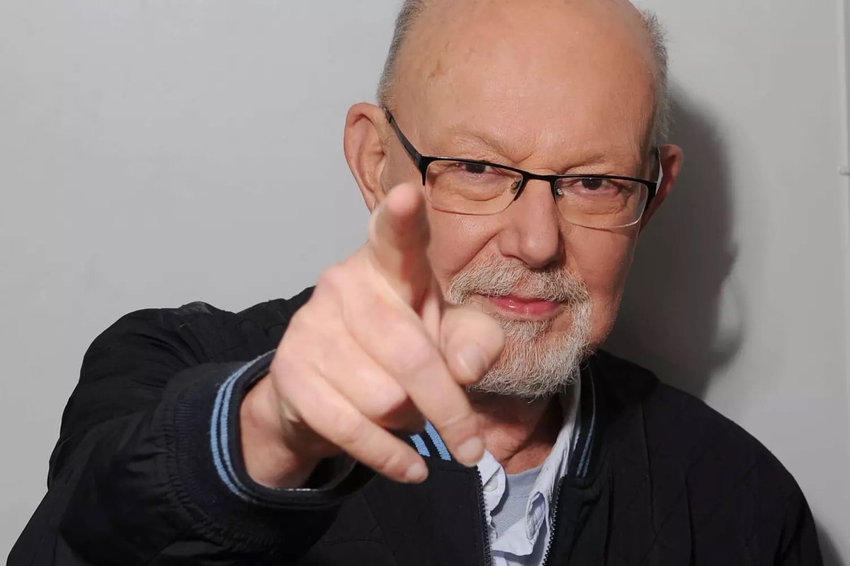 Jean-François Kahn manquera tellement à notre agora et à la presse. Capitaine de presse et grand éditorialiste, il avait l’indépendance d’esprit, cette capacité de séparer l’écume de la lame de fond, celle de tenir tête et de voir loin.  
Pensées à Rachel et à ses proches.