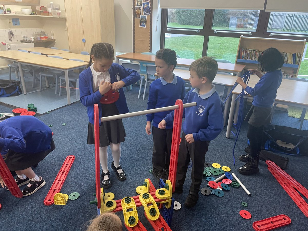smaaanews's tweet photo. Year 2 had a great morning with @hiimpactconsult Mr Reynolds, who taught us some techniques to strengthen our bascule bridges to make them sturdier. We had to follow instructions, innovate and display a lot of resilience whilst working as a team. #smaaacomputing #smaaadt https://t.co/lvQcgByI0L