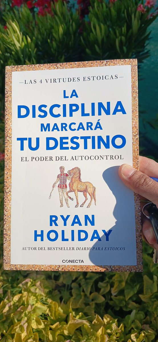 LuisRoblesGlez's tweet photo. Vamos a empezar el primer libro del año 2025...recomendado por mi pastor...seguimos en proceso de mejora continua. https://t.co/0bx5KnrnGz