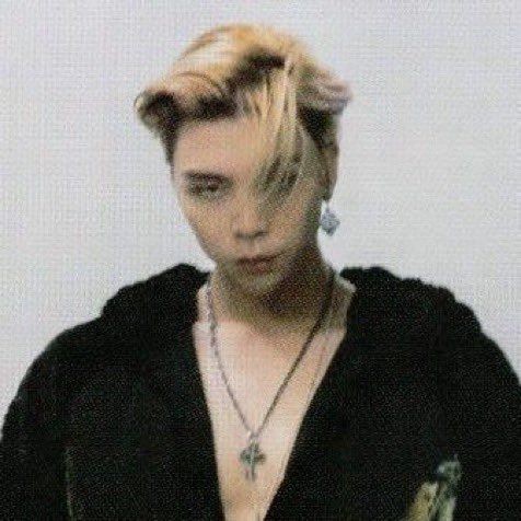 needxnicotine's tweet photo. จิมมี่ธรรมดา           กับ           จิมมี่แบบปัดเป๋ https://t.co/zp9GF6tbY9