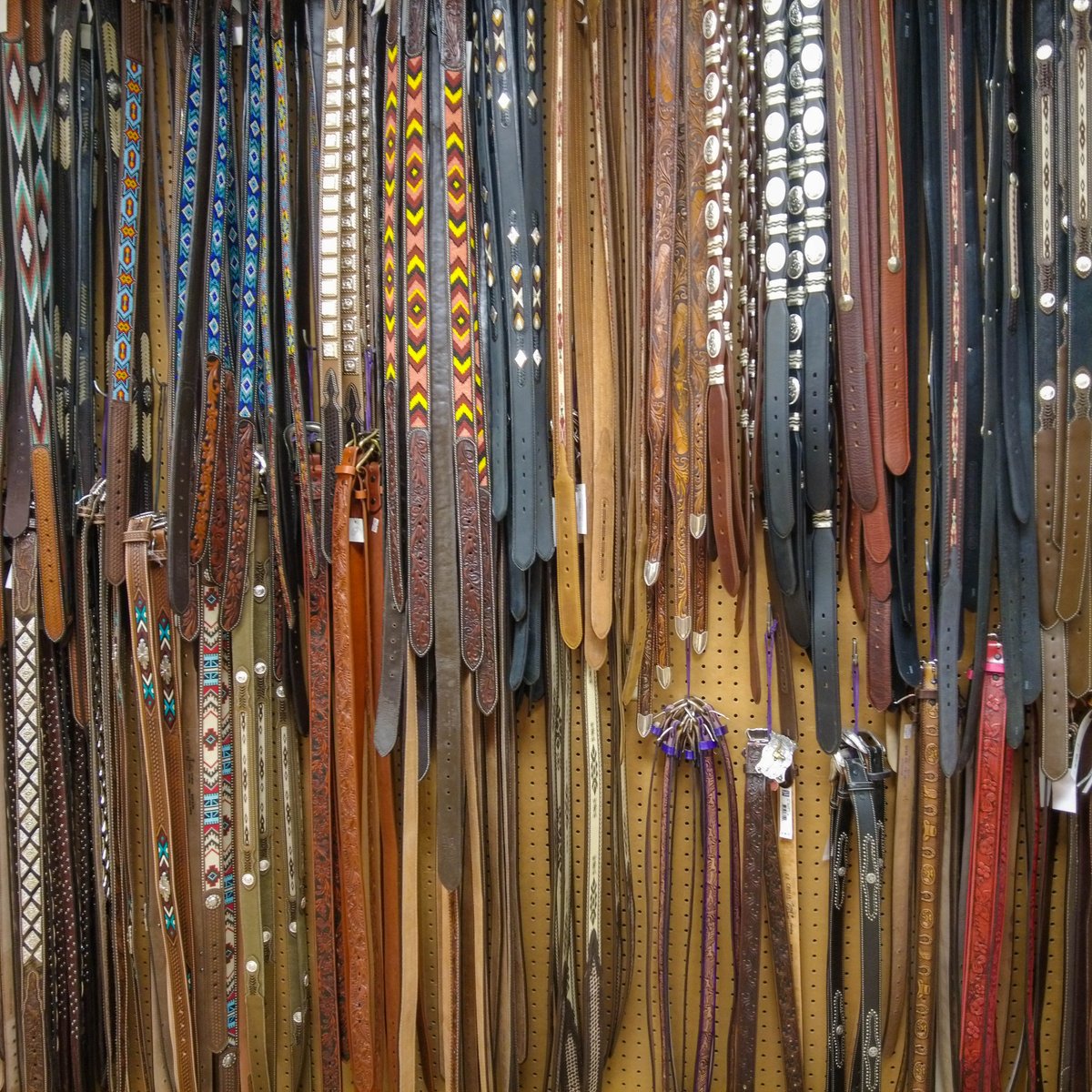505Nomad's tweet photo. Nomad Mercado | Native Leather online distributer for City Electric Shoe Shop in #Gallup - https://t.co/FQN68qOWpN
#MadeinNewMexico #NewMexico #NativeAmerican #mocassins #belts #VisitGallup #smallbusiness https://t.co/KI0CSu5p6f