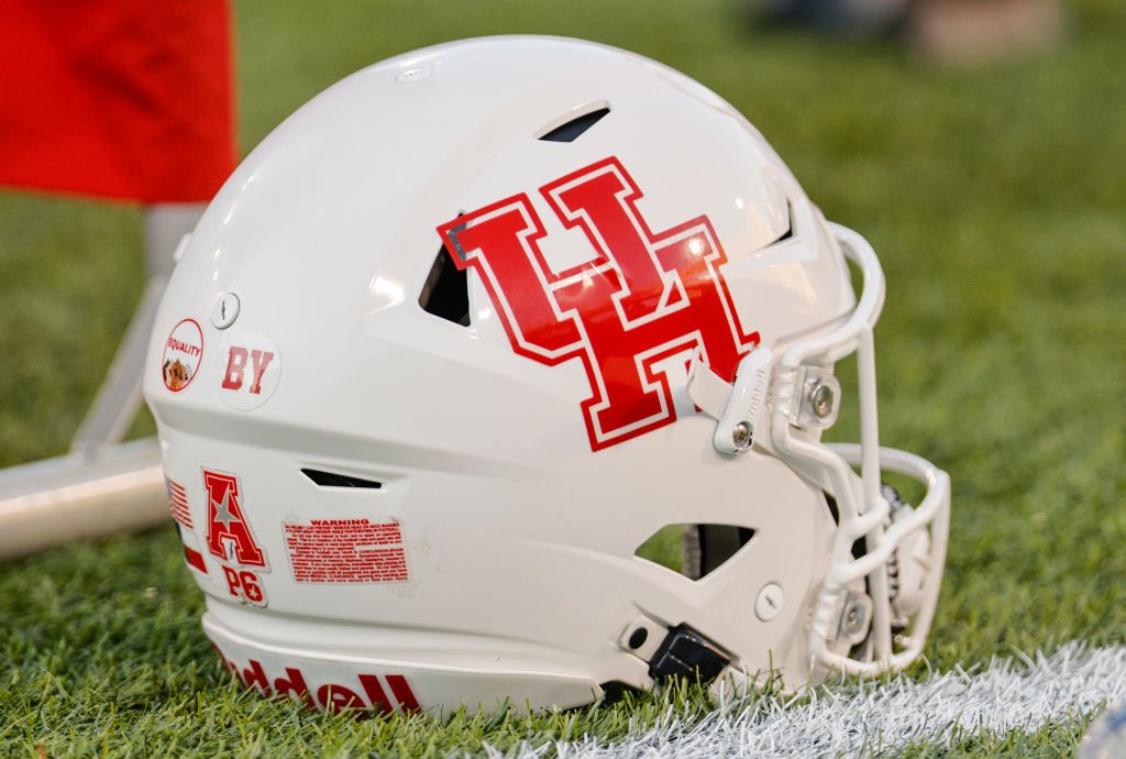 After a great conversation with <a href="/Coach_Nagle/">Slade Nagle</a>, I’m blessed to receive an offer from <a href="/UHCougarFB/">Houston Football</a>
<a href="/PF_HighFootball/">Pflugerville High School Football</a> <a href="/Pf_PanthersABC/">Pflugerville High School Athletic Booster Club</a> <a href="/PfISDAthletics/">PfISD Athletics</a> <a href="/JScruggs247/">Jordan Scruggs</a> <a href="/samspiegs/">Sam Spiegelman</a> <a href="/GregSmithRivals/">Greg Smith</a> <a href="/Centex_Recruits/">CentralTXProspects</a> <a href="/TXTopTalent/">TX TOP TALENT</a> <a href="/juice7v7/">Juice Football</a> <a href="/tylerwatts_1/">Tyler Watts</a>