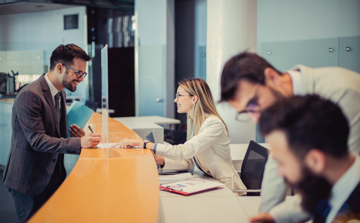 ncratleos's tweet image. Technology and #innovation are revolutionizing branch operations and delivering convenience for customers, but human interactions remain irreplaceable. How can strategic #branchtransformation empower staff at the center of #banks and FIs? bit.ly/3WTJoNV