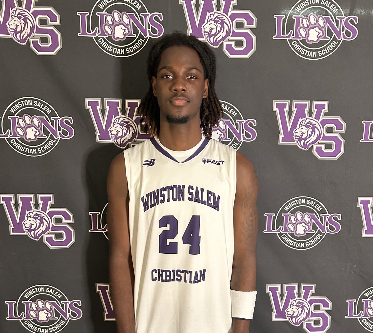 WSCSPrepBball's tweet photo. 86-80 W over CBA:

Jadyn Harris: 26 Pts 6 Rebs
MJ Winstead: 16 Pts
Kelle Massenburg: 12 Pts 4 Asts
Dom Aekins: 10 Pts 5 Rebs 4 Stls
Ryan Eden Auer: 5 Pts 6 Rebs
Caleb Parks: 5 Pts
Da’ron Hall: 4 Pts 7 Rebs
Matt Jakobschy: 4 Pts
Evan Besse: 2 Pts
Cam Layaou: 2 Pts 5 Rebs 3 Blks https://t.co/zMdnygxTBf