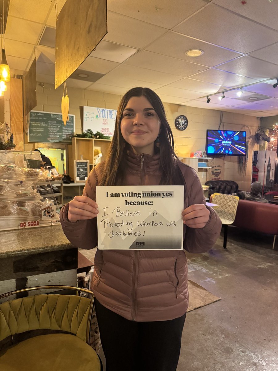 RWDSU's tweet image. Good morning to the green vests of @reiunion Greensboro, who are voting in their union election today! Y’all GOT THIS, vote #UnionYES!