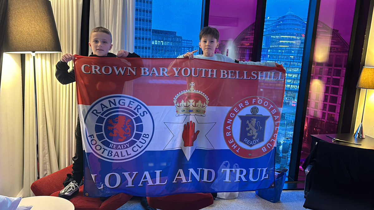 Crown Bar Loyal tweet media