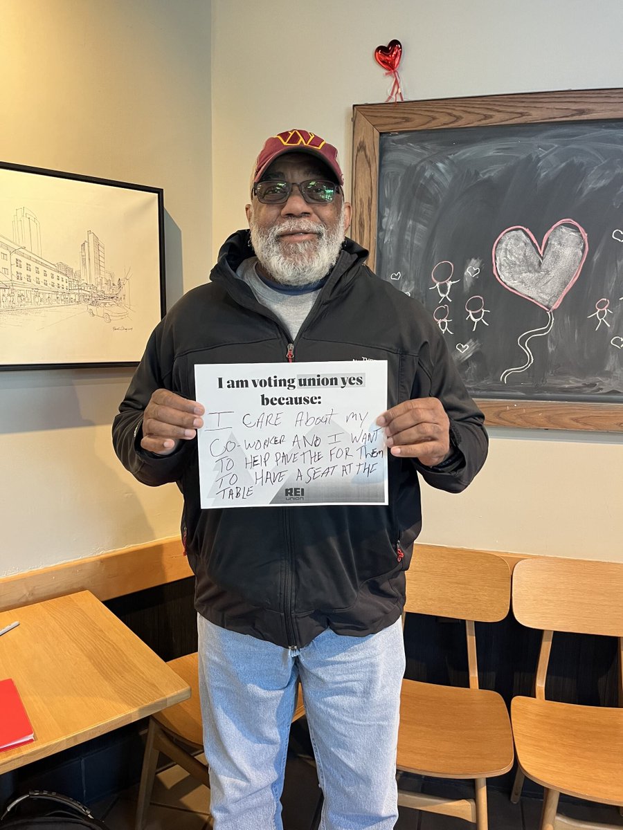 RWDSU's tweet image. Good morning to the green vests of @reiunion Greensboro, who are voting in their union election today! Y’all GOT THIS, vote #UnionYES!