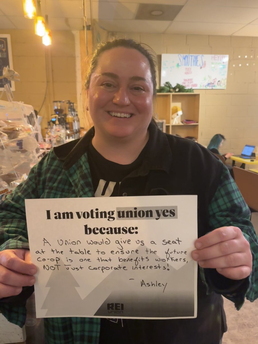 RWDSU's tweet image. Good morning to the green vests of @reiunion Greensboro, who are voting in their union election today! Y’all GOT THIS, vote #UnionYES!