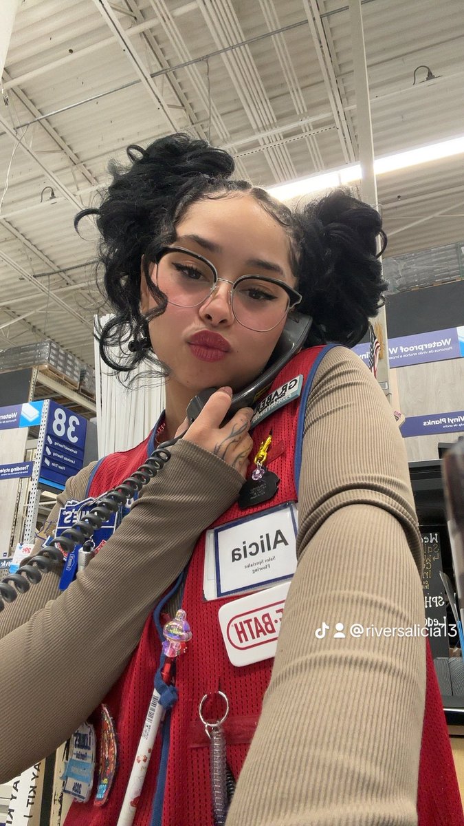 Alicia tweet media
