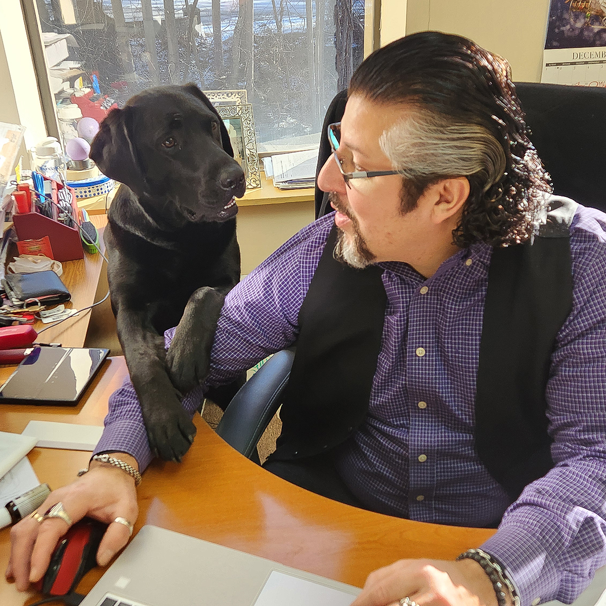 ESSIncNY's tweet photo. Caption This Image... (Pic of Will Cuevas &amp; 'Stevie Licks')
#CaptionThis #captionchallenge #veterinarymedicine #doglovers #veterinarytechnician #vettech #veterinarystudent https://t.co/rxWEIq23j3