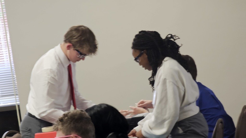 Center Hill Middle School tweet media