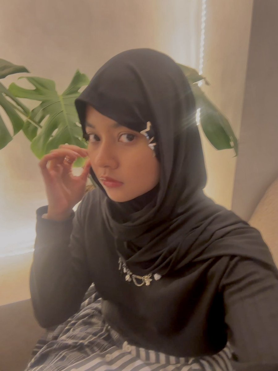 inas tweet media