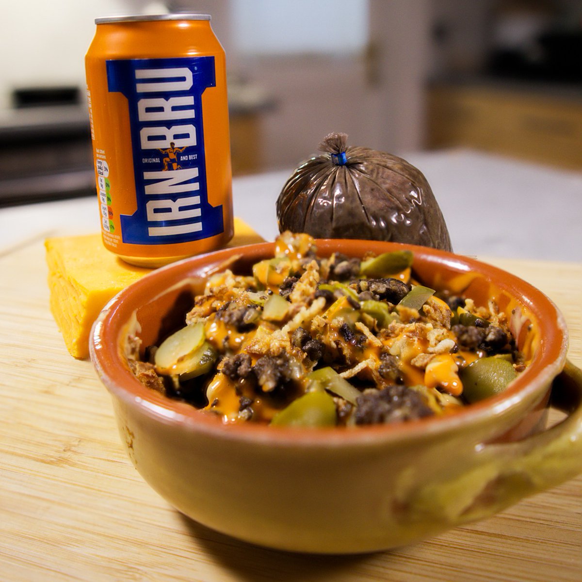 About to chuck away your tattie skins this Burns Night? STOP!! And make these loaded haggis potato skins instead. Pick up recipe cards in selected supermarkets or check out the recipe at bit.ly/3C8wNiF

IG: jack.cooks.ig