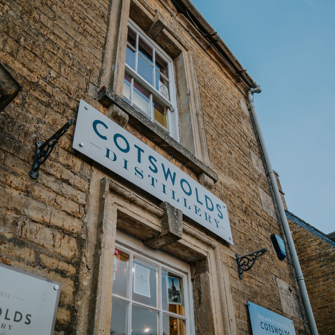 Cotswoldistill's tweet photo. Nestled in the heart of Bourton-on-the-Water, our shop is a true Cotswolds gem, framed by iconic honey-coloured stone &amp; timeless charm.

Step inside to explore our award-winning spirits and bring home a taste of the Cotswolds.
#CotswoldsDistillery #Whisky #Gin  #BourtonontheWater https://t.co/AfoX9Yras0
