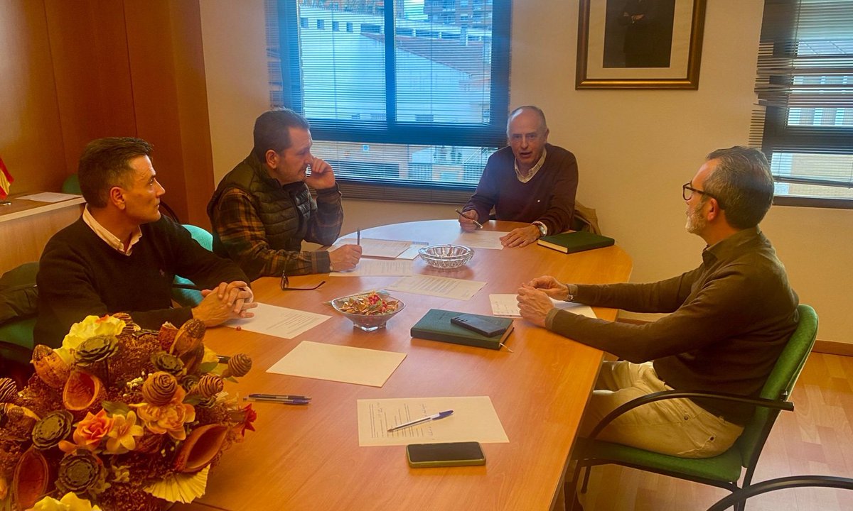 Esta tarde estamos realizando Junta de Gobierno del COITAGIA de Badajoz,  donde tratamos puntos importantes para los colegiados.