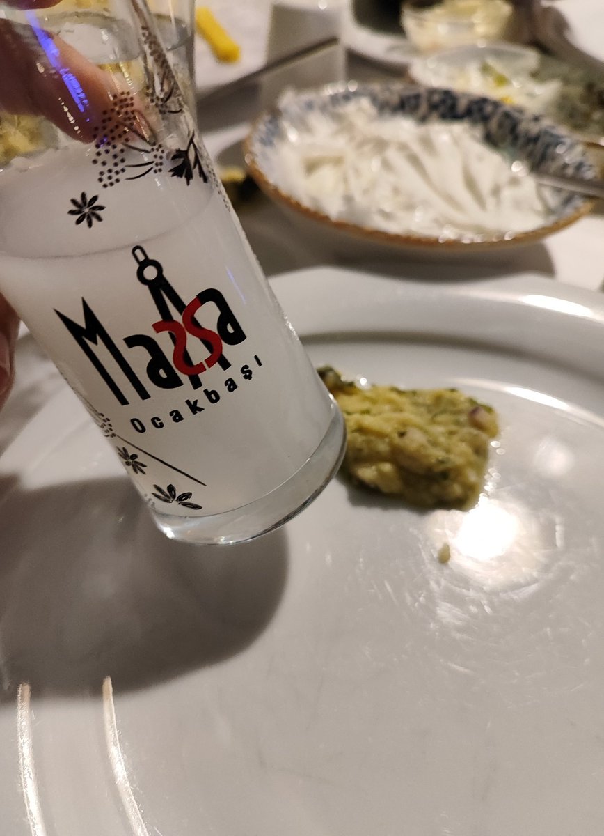 Belki üstümüzden bir kuş geçer..

Sağlığınıza 🥂