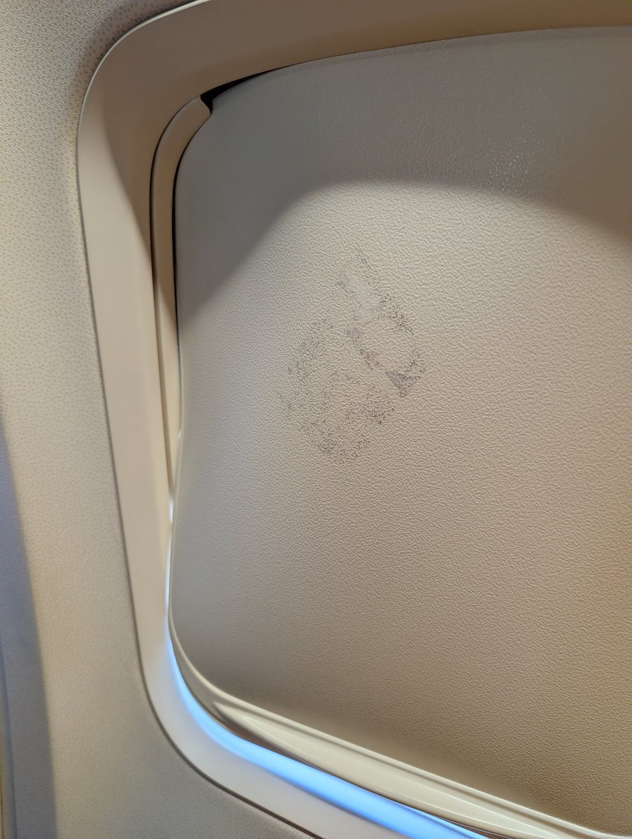 Larkin_DC's tweet photo. @AveloAir I paid for this window seat 🫤 649 out of ILM 25f https://t.co/AdpKJLQ0bz
