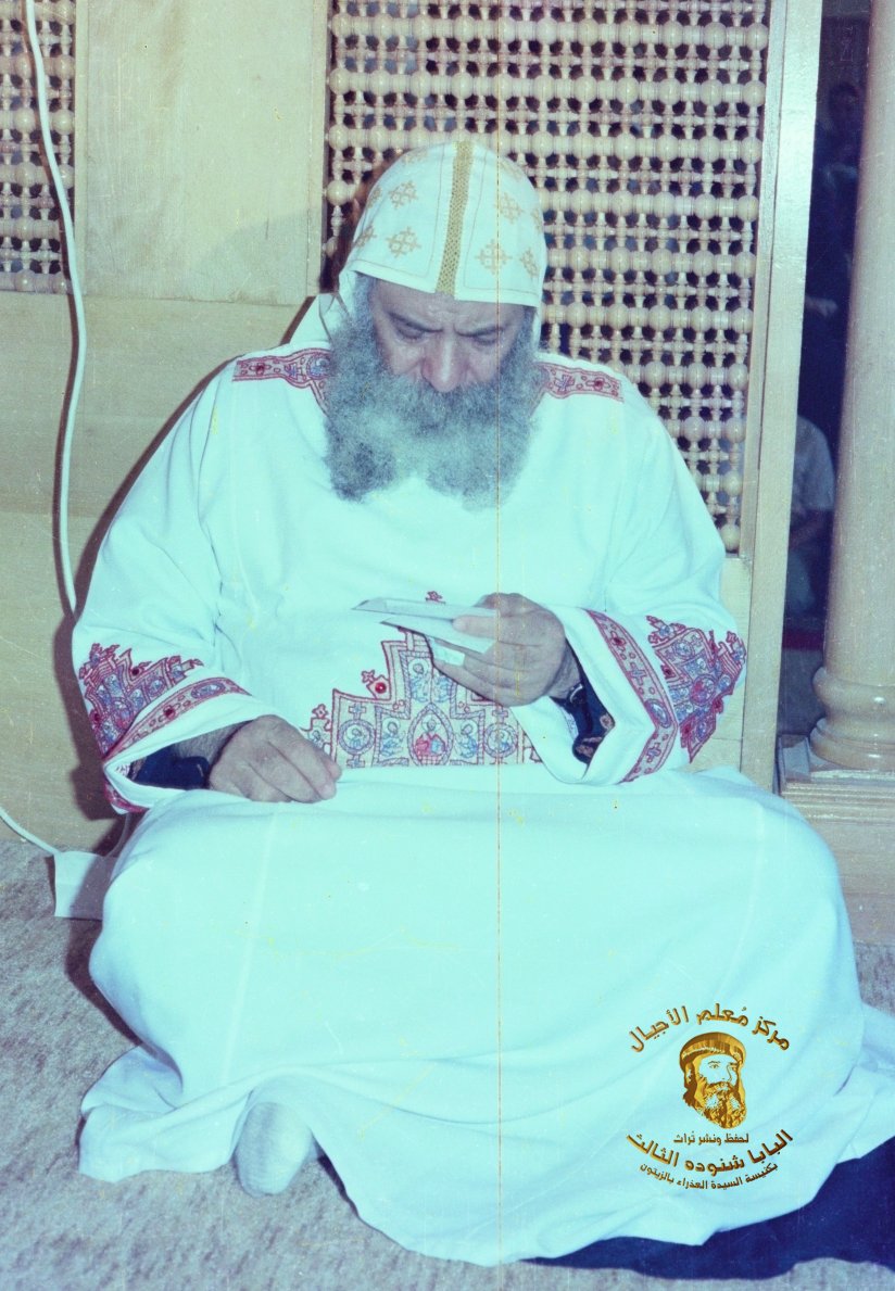 الصلاة القوية في إيمانها، وفي حرارتها، وفي انسحاقها وفي روحياتها، التي يمكن أن تصعد إلى السماء وتأتي بالاستجابة. كثيرون يشعرون بقوة الشخص الذي له مثل هذه الصلاة، ويلجئون إليه في مشاكلهم لكي يحلها الله لهم على يديه.
#الباباشنوده