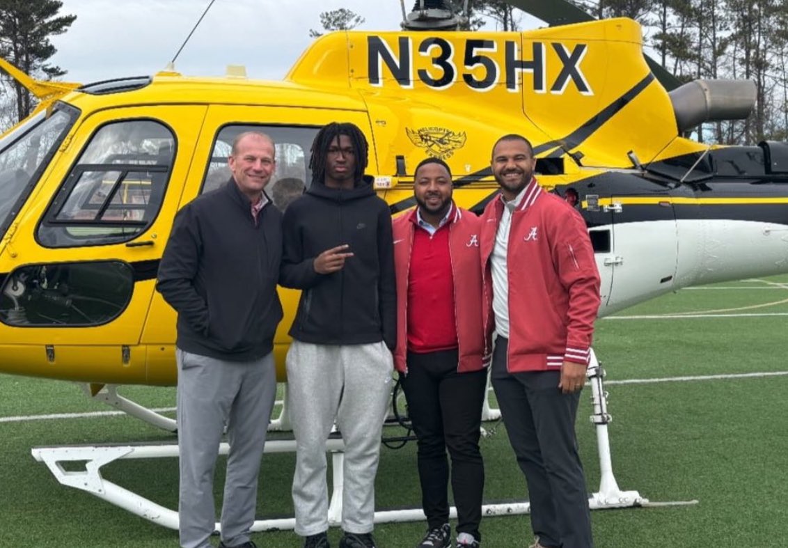 BrettGreenberg_'s tweet photo. Kalen DeBoer, Maurice Linguist &amp; Christian Robinson at Sprayberry (Ga.) HS to check in with top 2026 target Jorden Edmonds

No. 5 CB will be in Tuscaloosa for junior day!

Interview from @AABonNBC week: https://t.co/hOjTyp7Fav

📸 @AthleticTraumaU https://t.co/ERvHl0S4RI