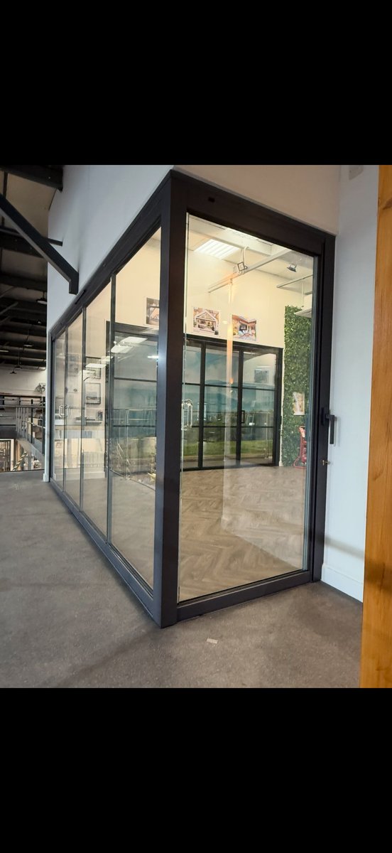 Frameless Glass Curtains LTD tweet media